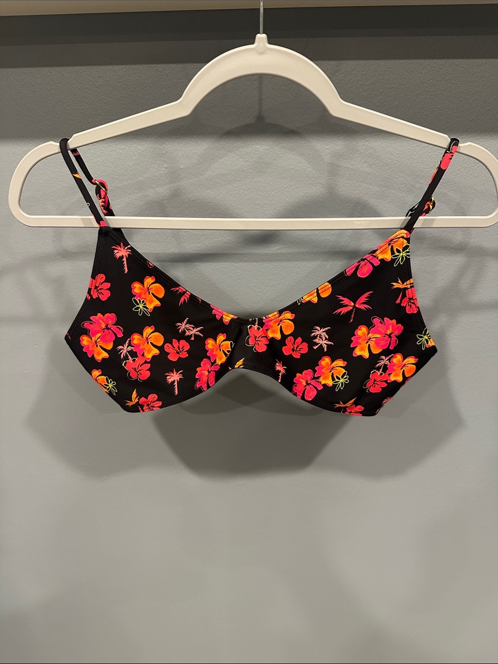 Leni Swims Bikini Top NWT
